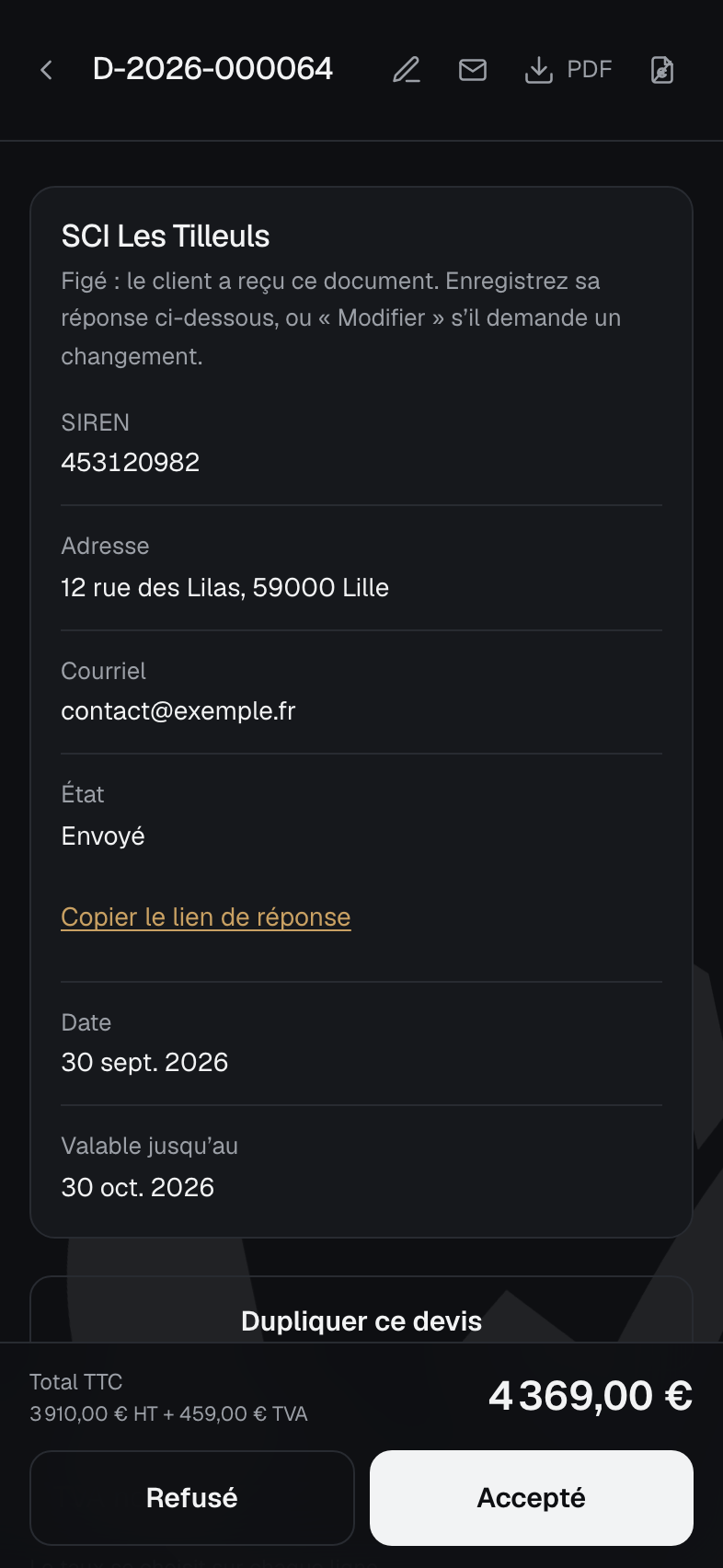 Un devis envoyé dans QInvoice : client, validité, total et boutons Accepté ou Refusé