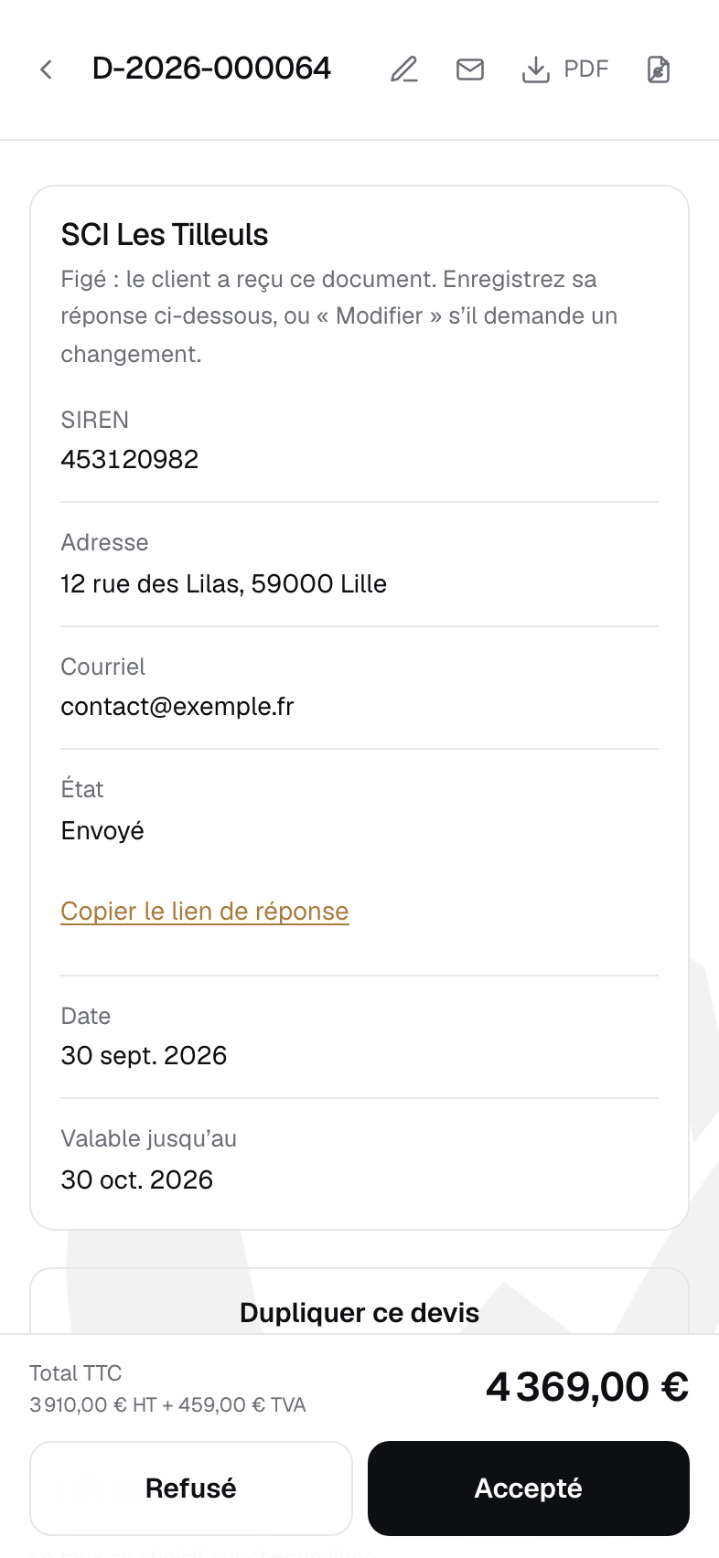 Un devis envoyé dans QInvoice : client, validité, total et boutons Accepté ou Refusé